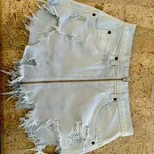 Carmar denim skirt size 28